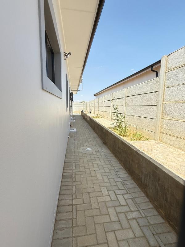 5 Bedroom Property for Sale in Tafelzicht Western Cape